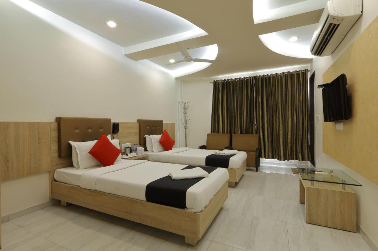 Hotel Unity أحمد أباد المظهر الخارجي الصورة
