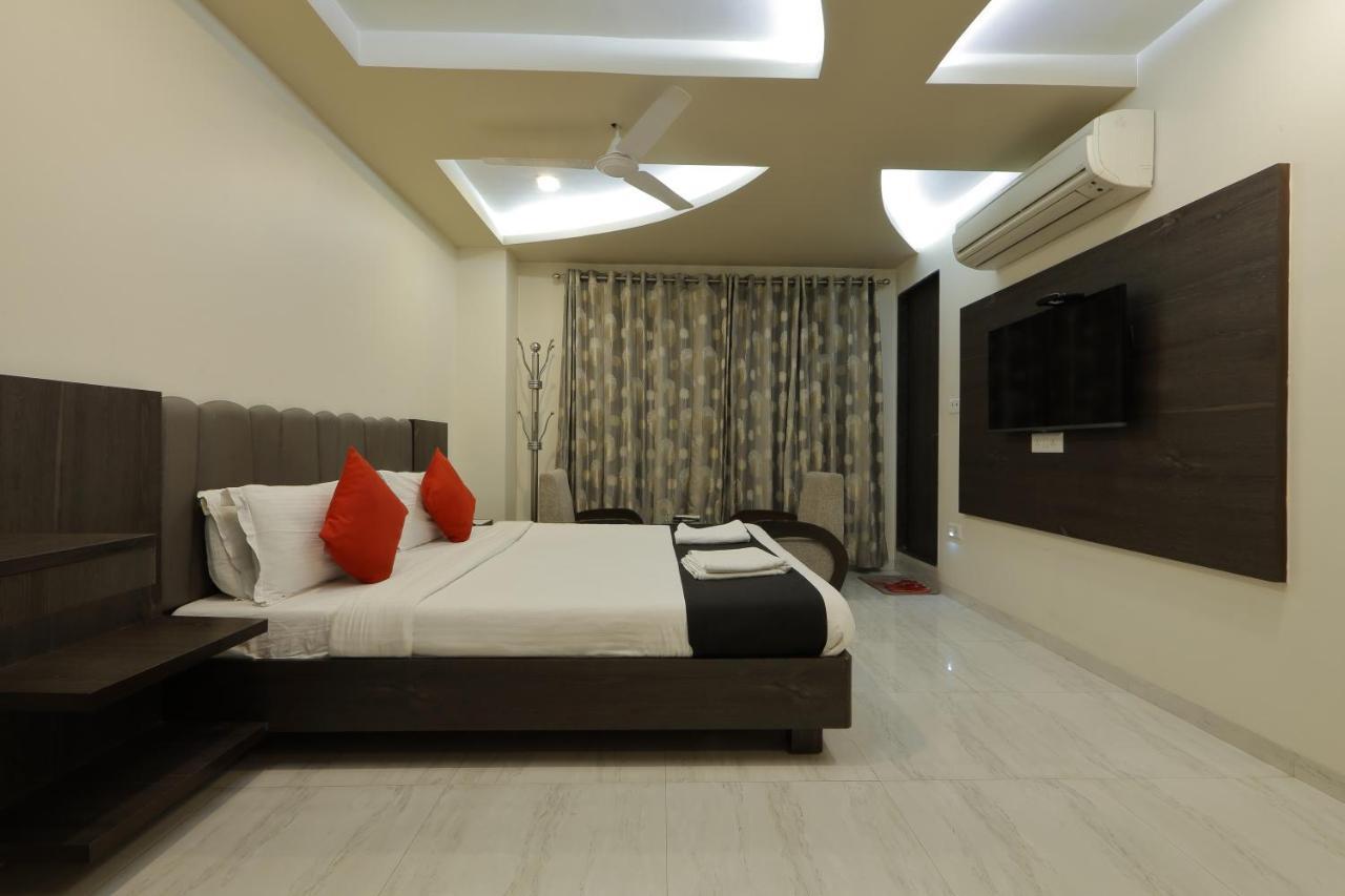 Hotel Unity أحمد أباد المظهر الخارجي الصورة