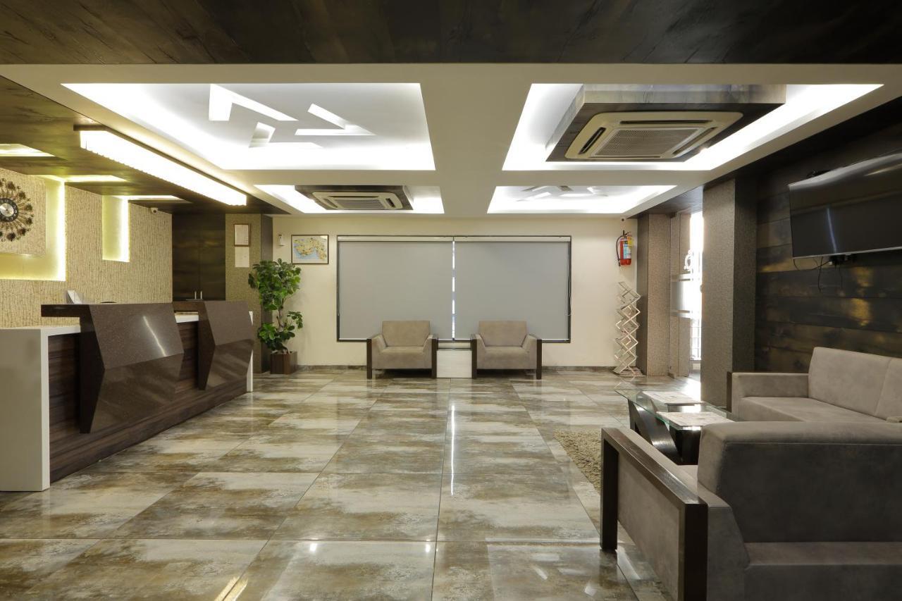 Hotel Unity أحمد أباد المظهر الخارجي الصورة