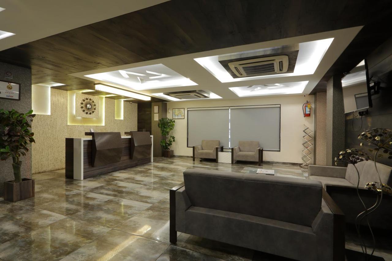 Hotel Unity أحمد أباد المظهر الخارجي الصورة