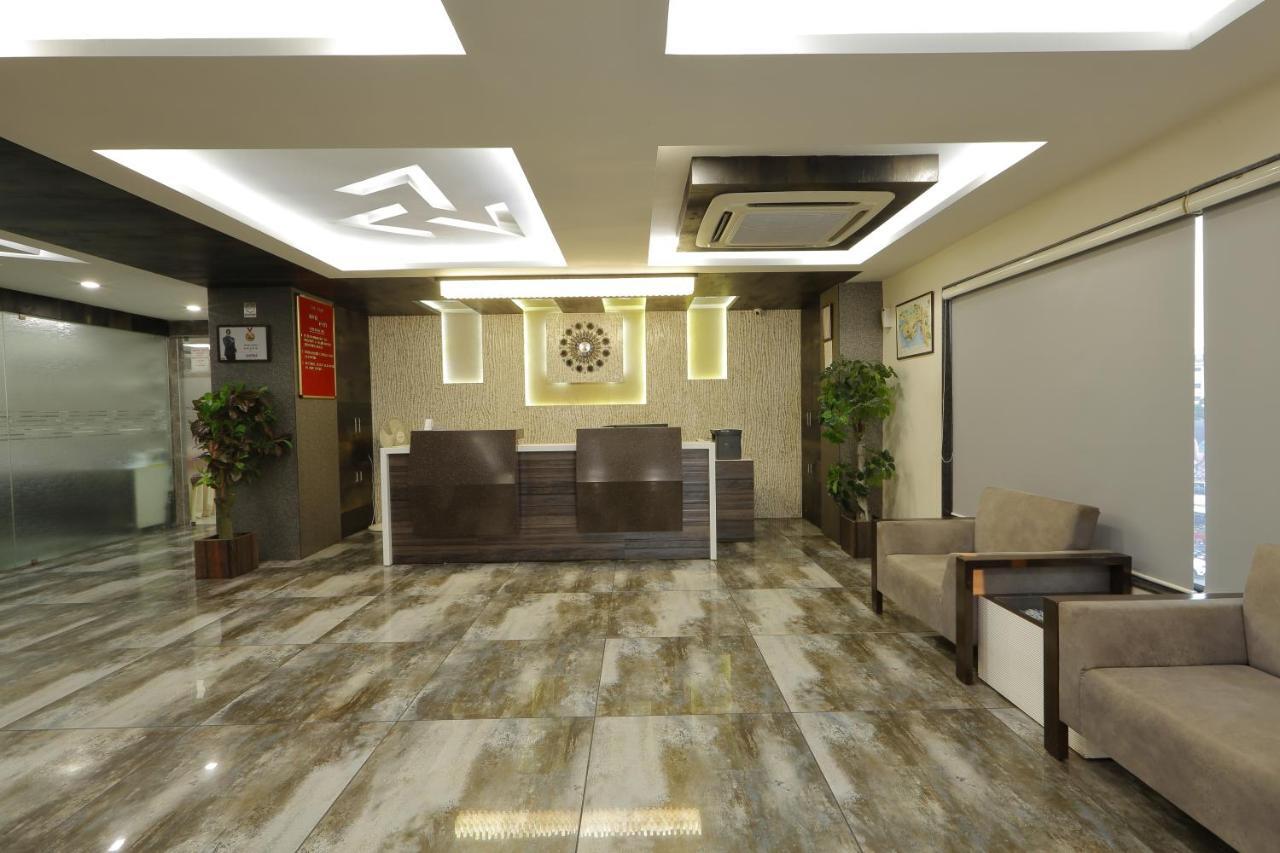 Hotel Unity أحمد أباد المظهر الخارجي الصورة