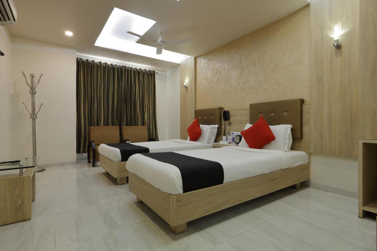 Hotel Unity أحمد أباد المظهر الخارجي الصورة