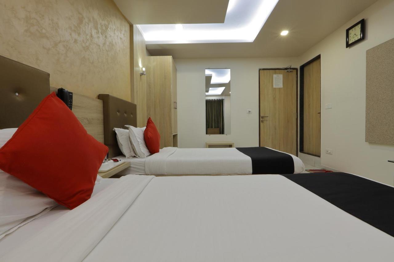 Hotel Unity أحمد أباد المظهر الخارجي الصورة