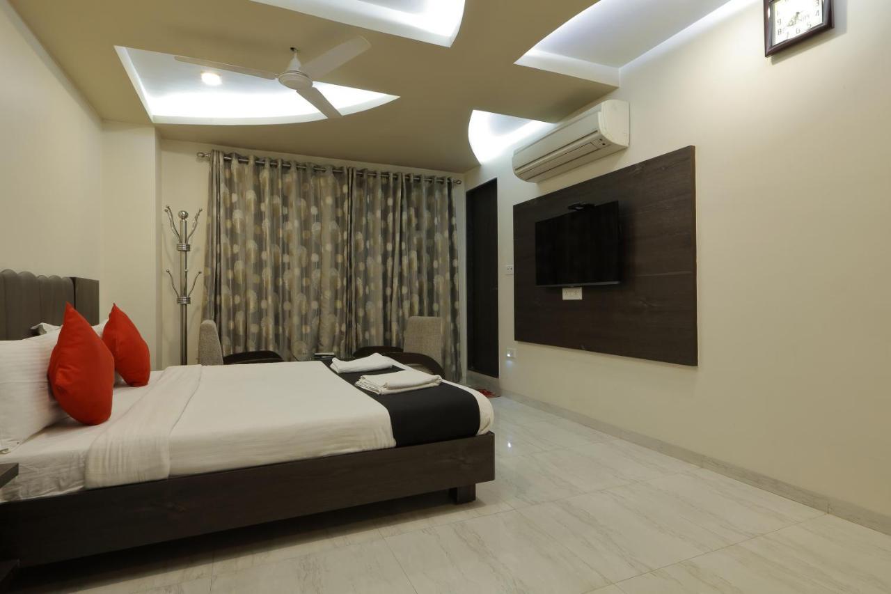Hotel Unity أحمد أباد المظهر الخارجي الصورة