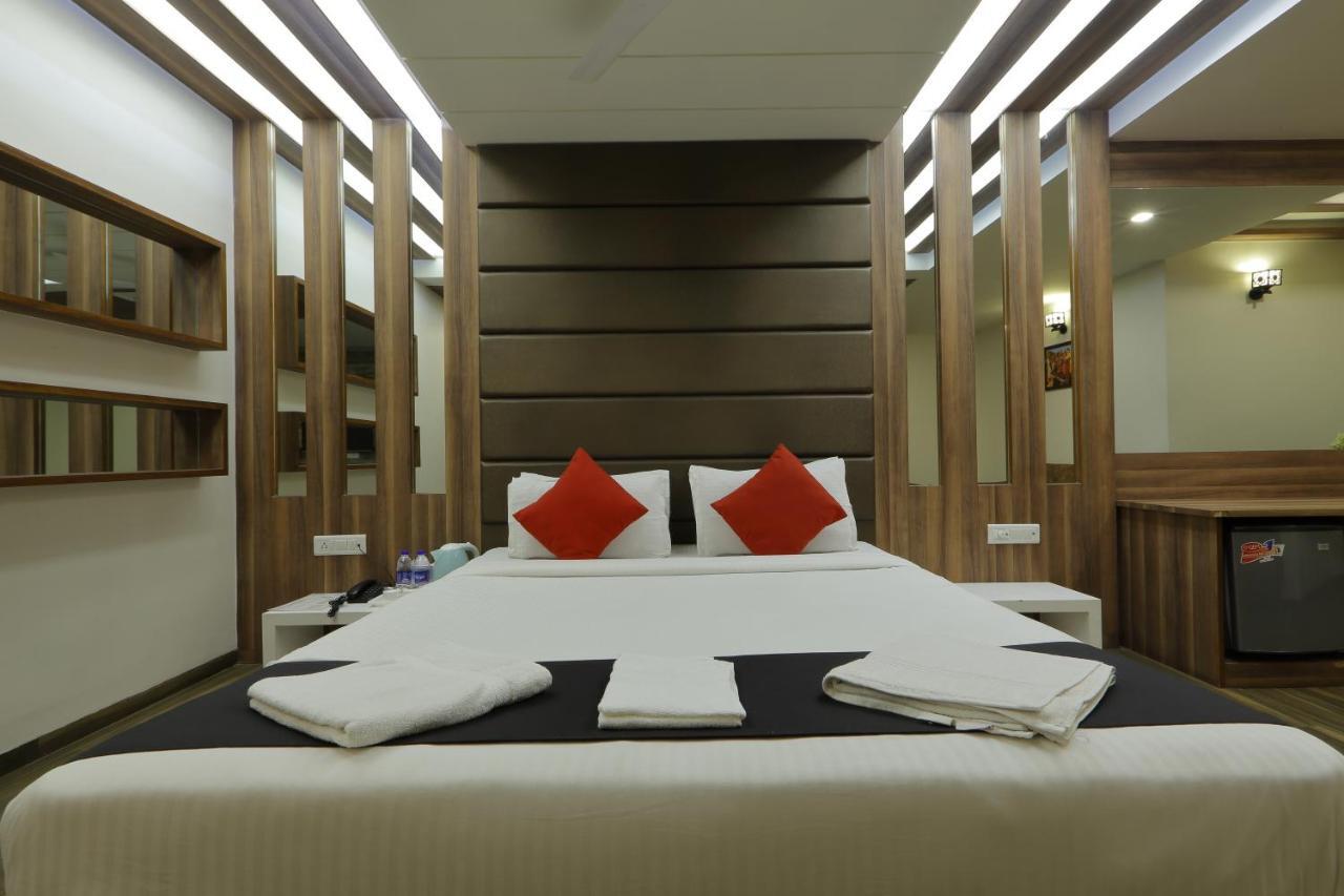 Hotel Unity أحمد أباد المظهر الخارجي الصورة